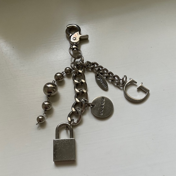 Guess purse charm clip - Picture 1 of 4